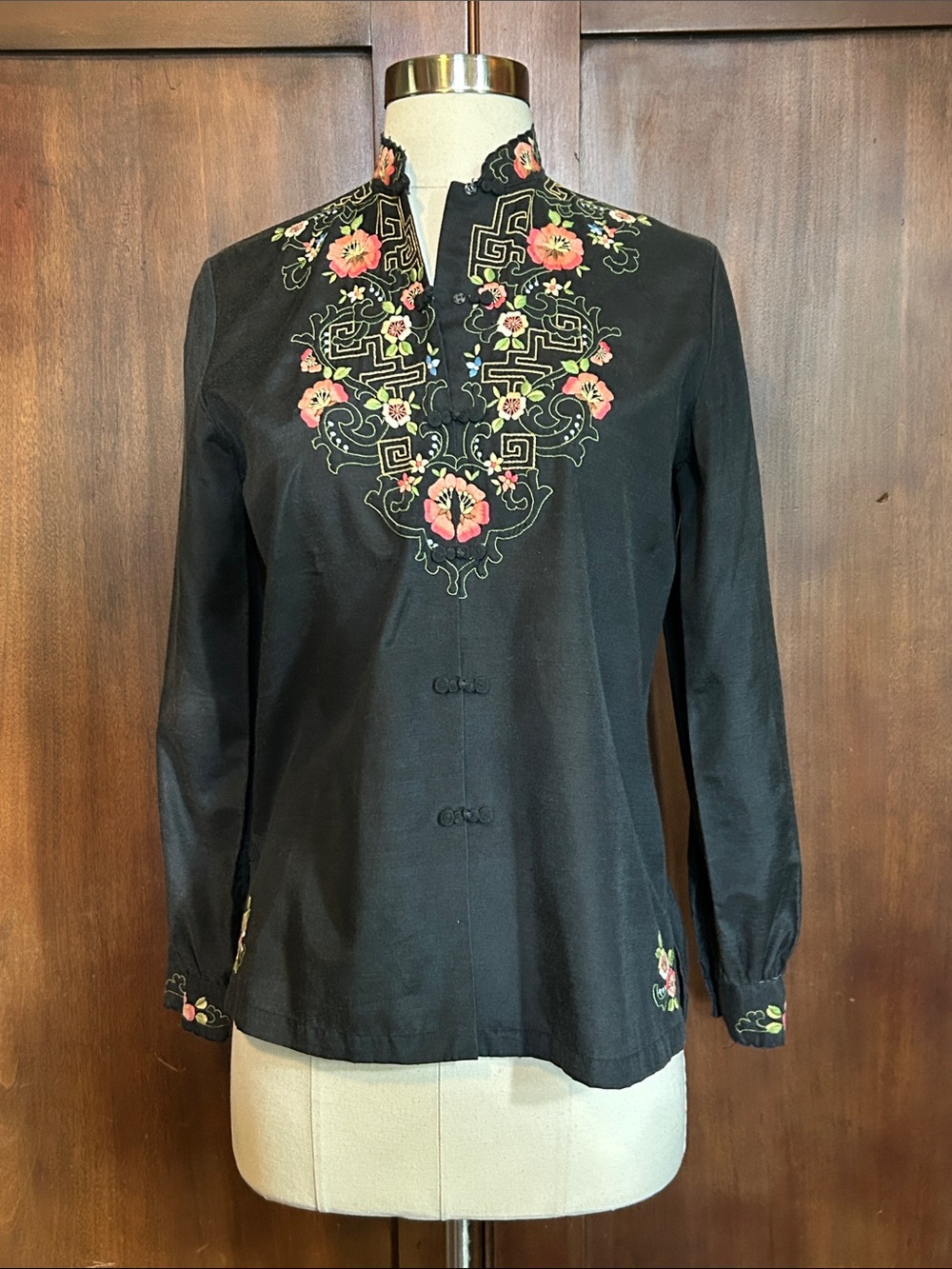 Vintage Black Embroidered Mandarin Collar Women's Top